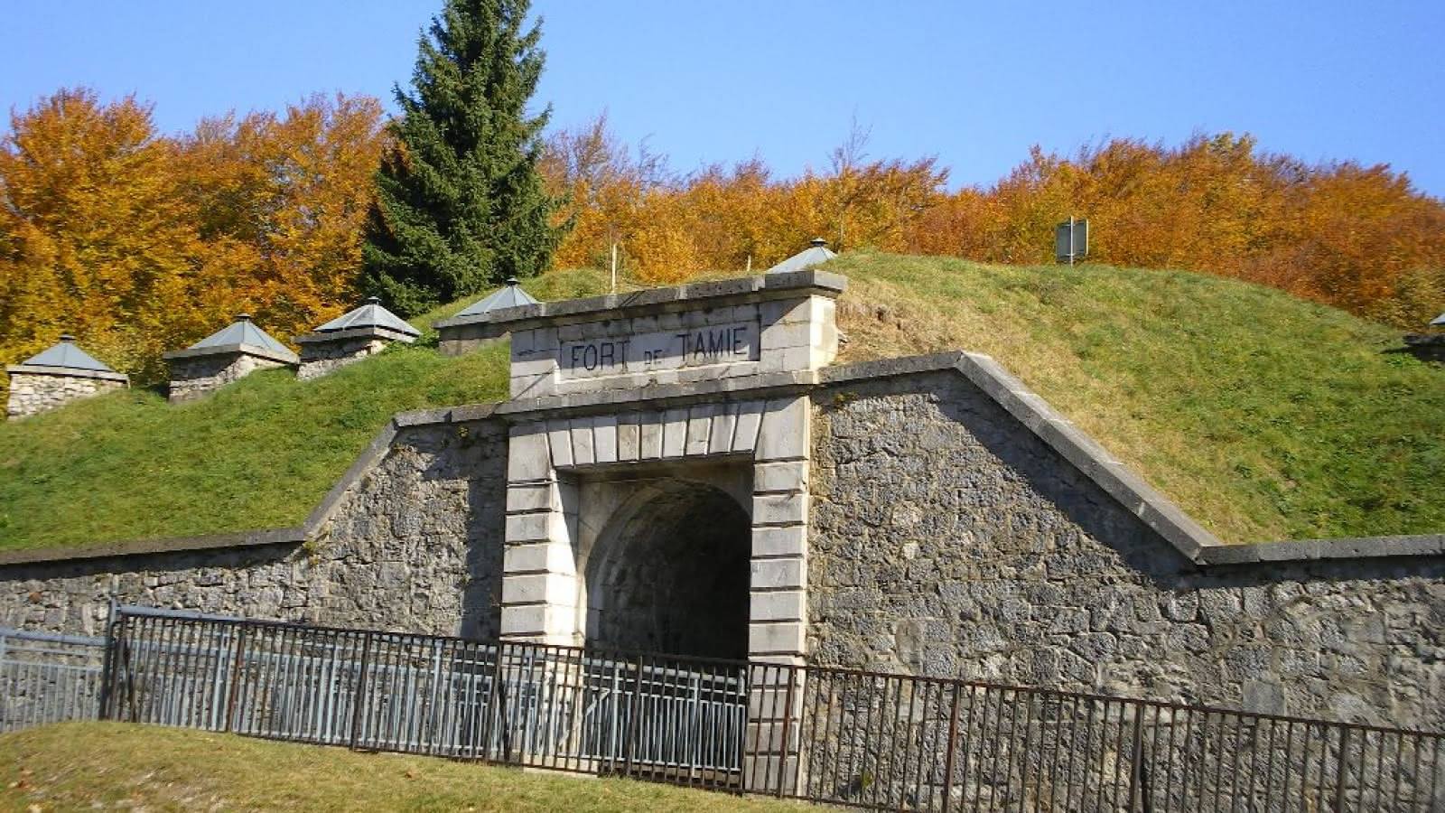 Vue de l'entrée du fort
