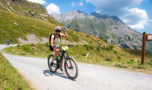 Tour du Val d'Arly en VTT Electrique - Route des Montagnes