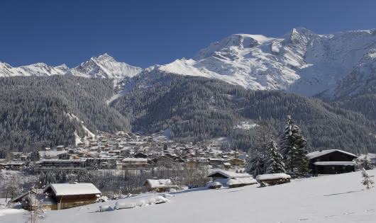 Le village des Contamines-Montjoie, au pied de la chaîne du Mont-Blanc