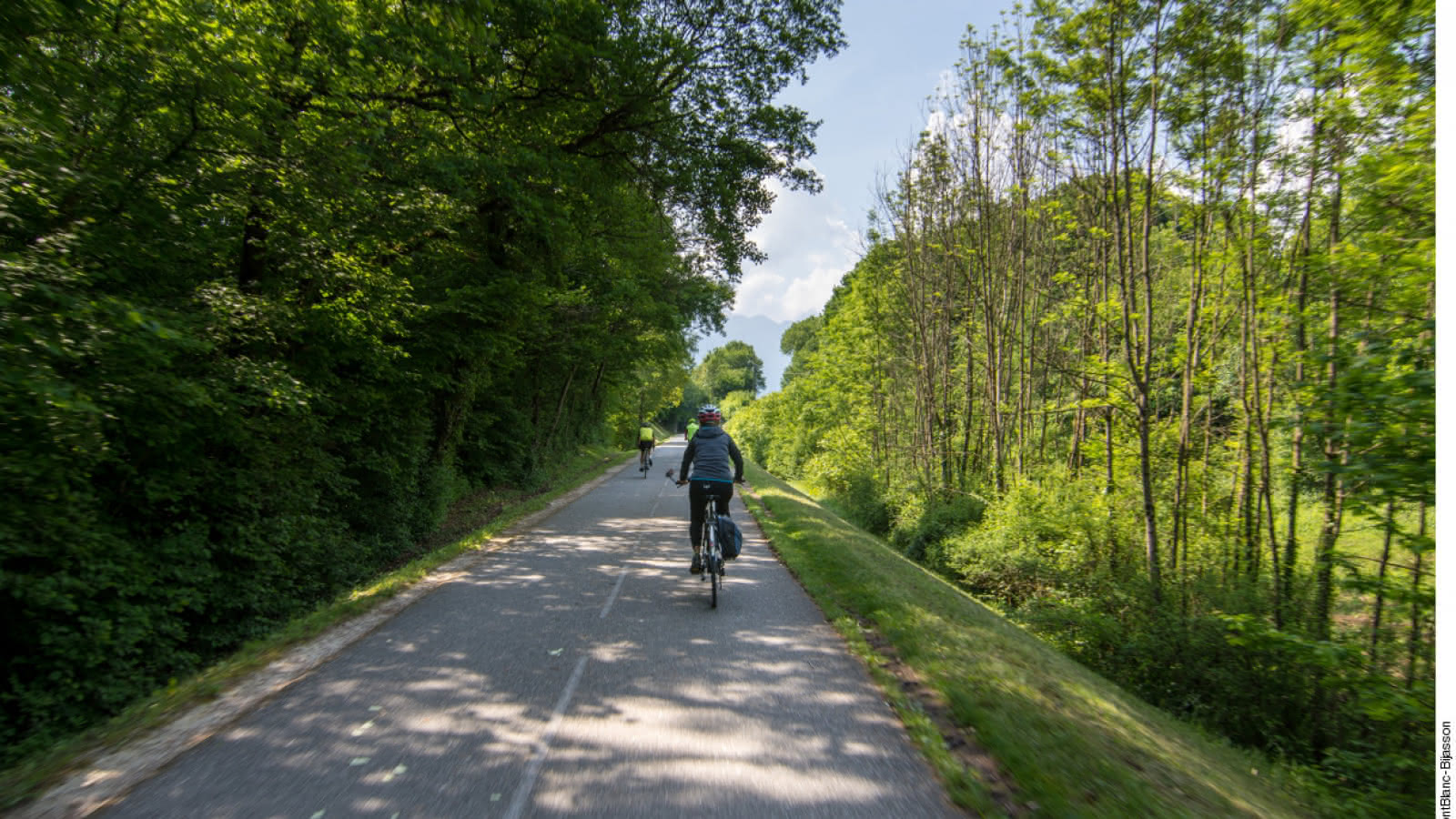 Vélo sur la voie verte autour du lac d'Annecy - Doussard