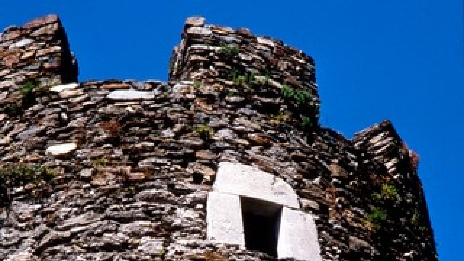 Tour du château de Chantemerle à La Bâthie