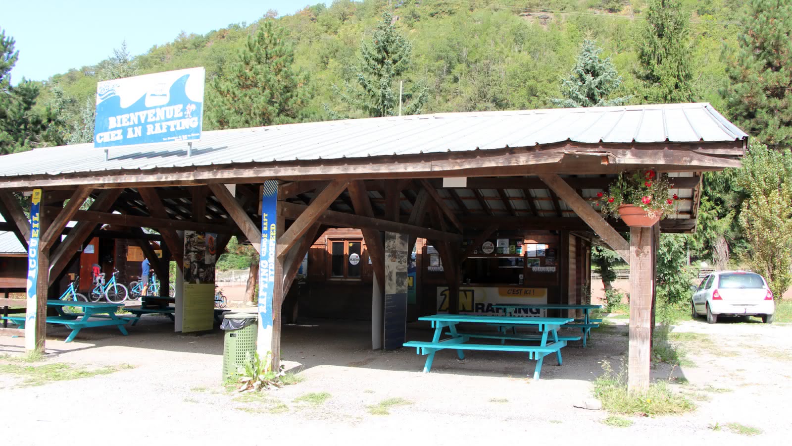AN Rafting reception at Macot, beside the Isère river